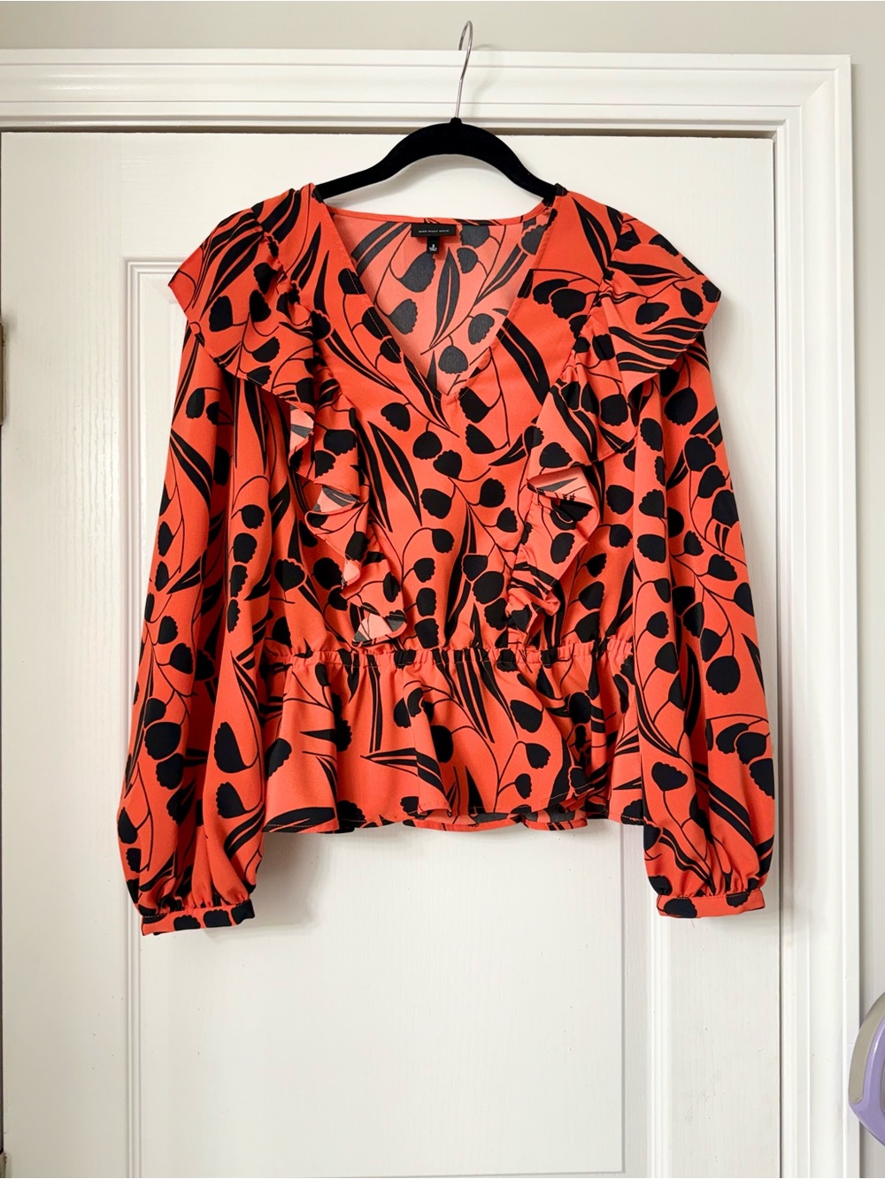 NWOT!!! Who What Wear Coral Ruffle V-Neck Blouse with Black Print